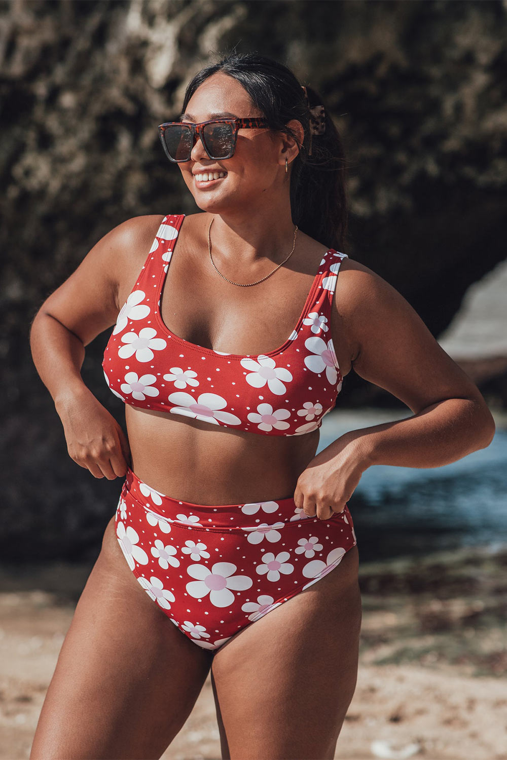 Moryn Sport Style Floral Bikini Top | La petite garçonne on model