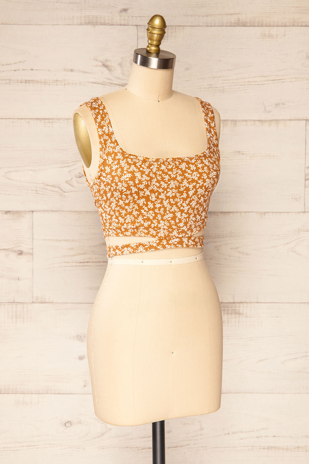 Koscier Camel Floral Ribbed Tank Top w/ Cut-Outs | La petite garçonne side view