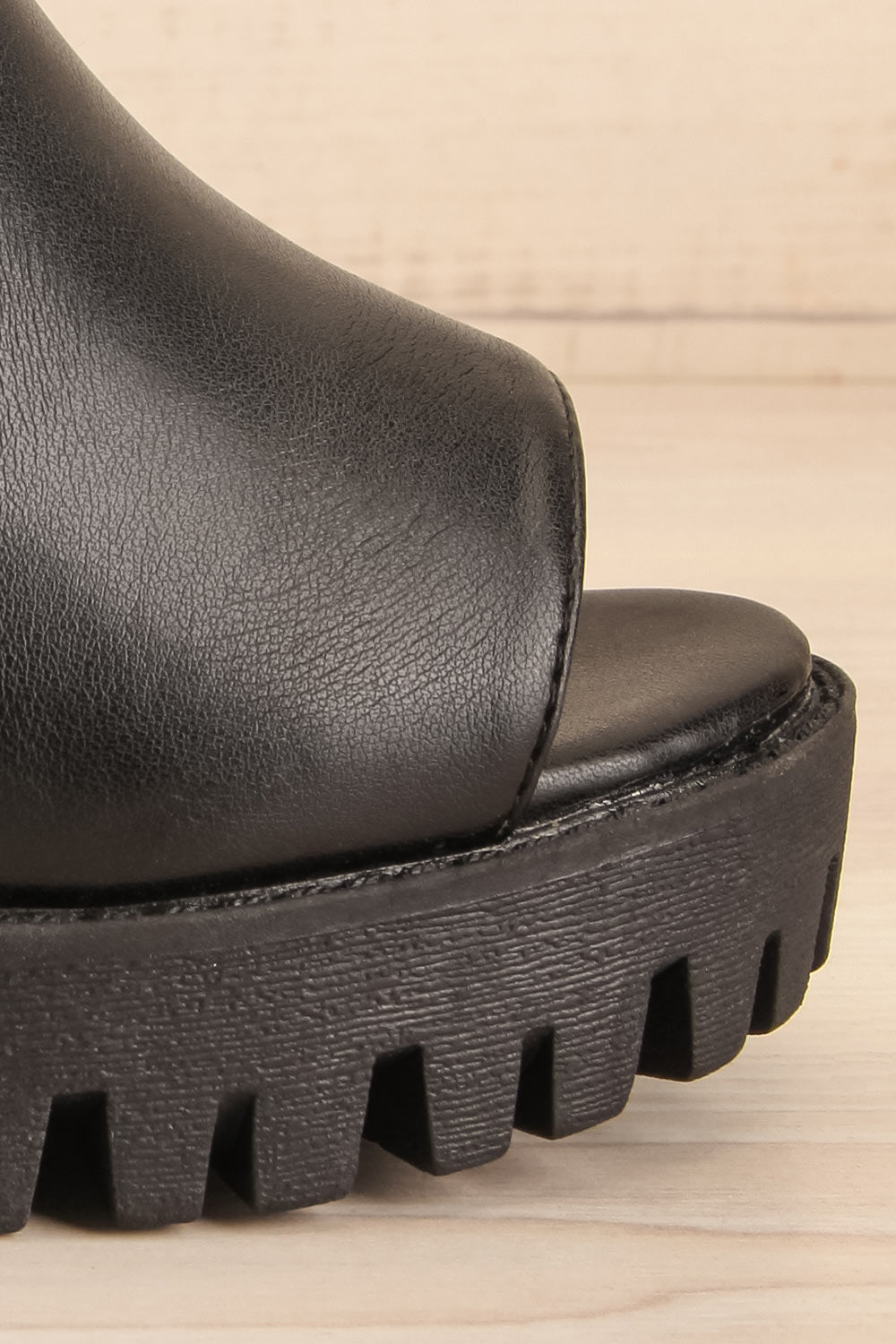 Krasnodar Chunky Heeled Platform Sandals | La petite garçonne side front close-up