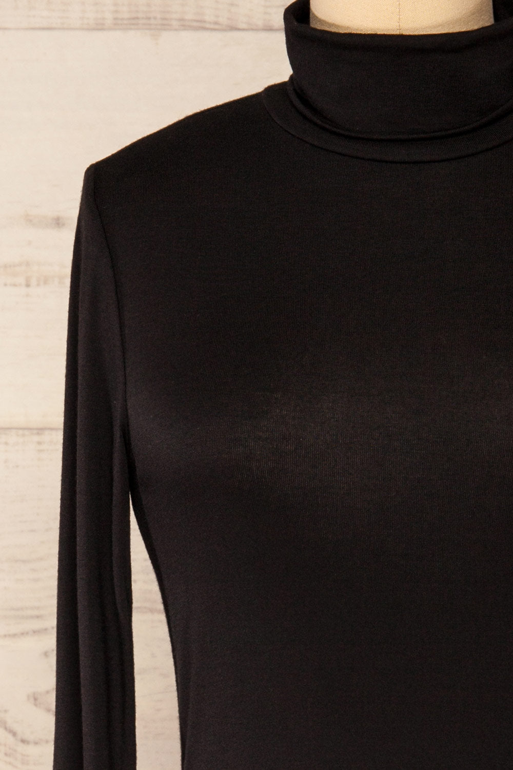 Lassi Black Long Sleeve Turtleneck | La petite garçonne front close-up