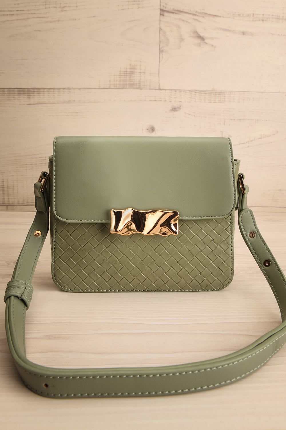 Lawrence Sage Woven Texture Handbag | La petite garçonne front view