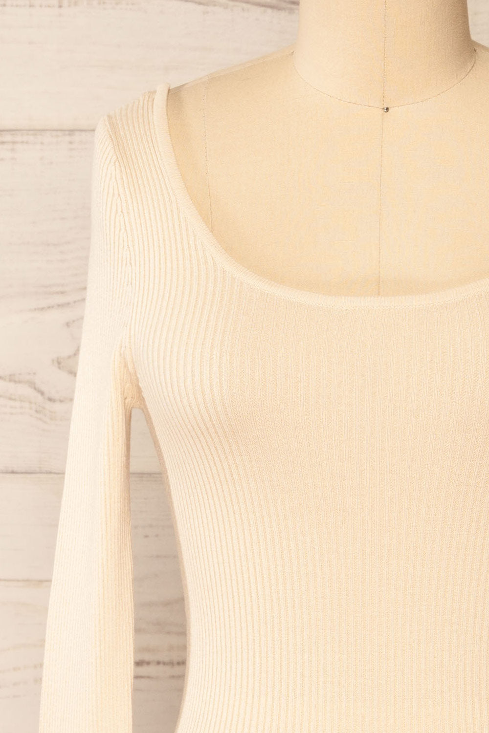 Limnaee Beige | Crossed Back Ribbed Top