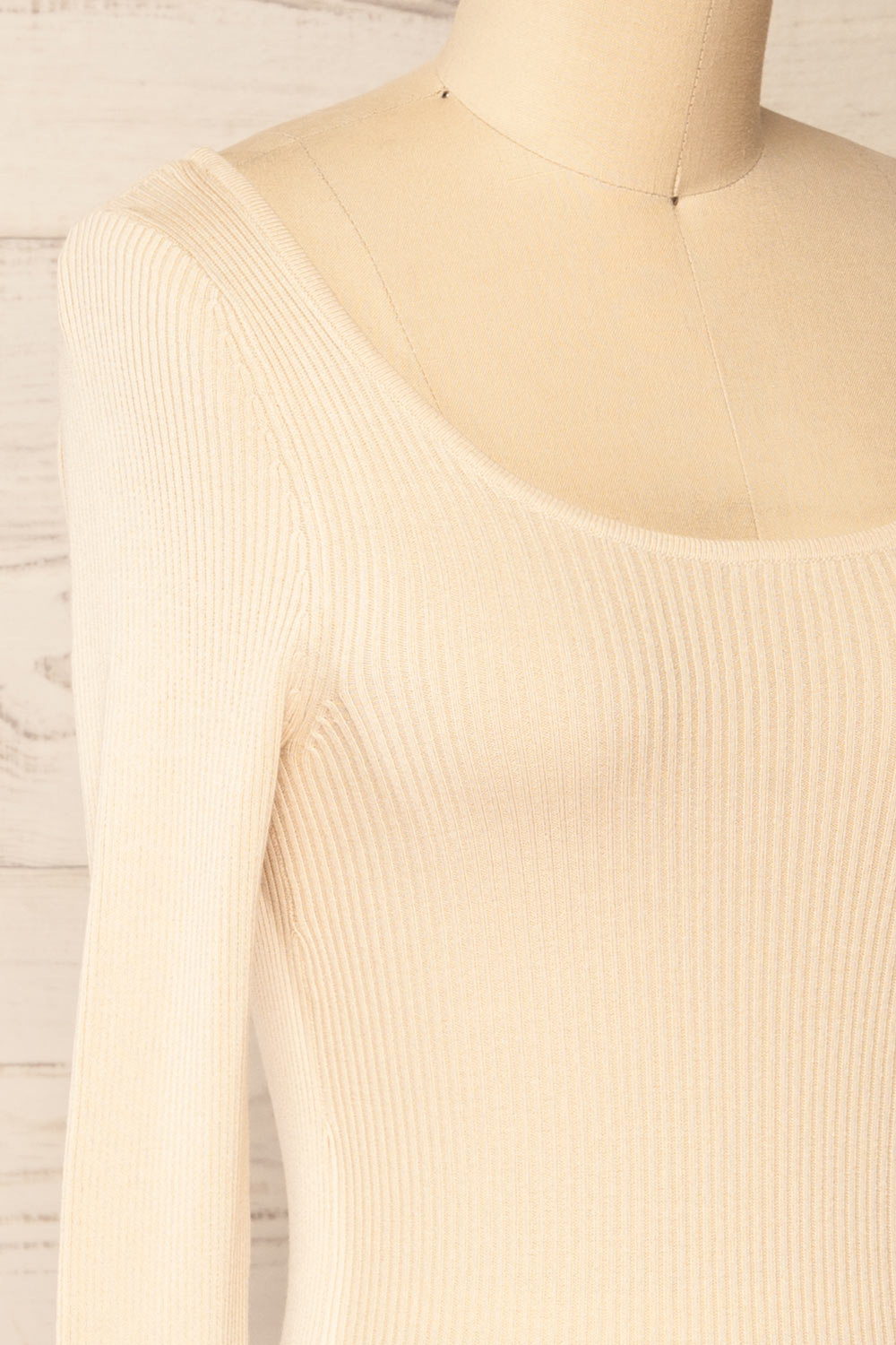 Limnaee Beige Haut Côtelé à Dos Croisé | La petite garçonne side view