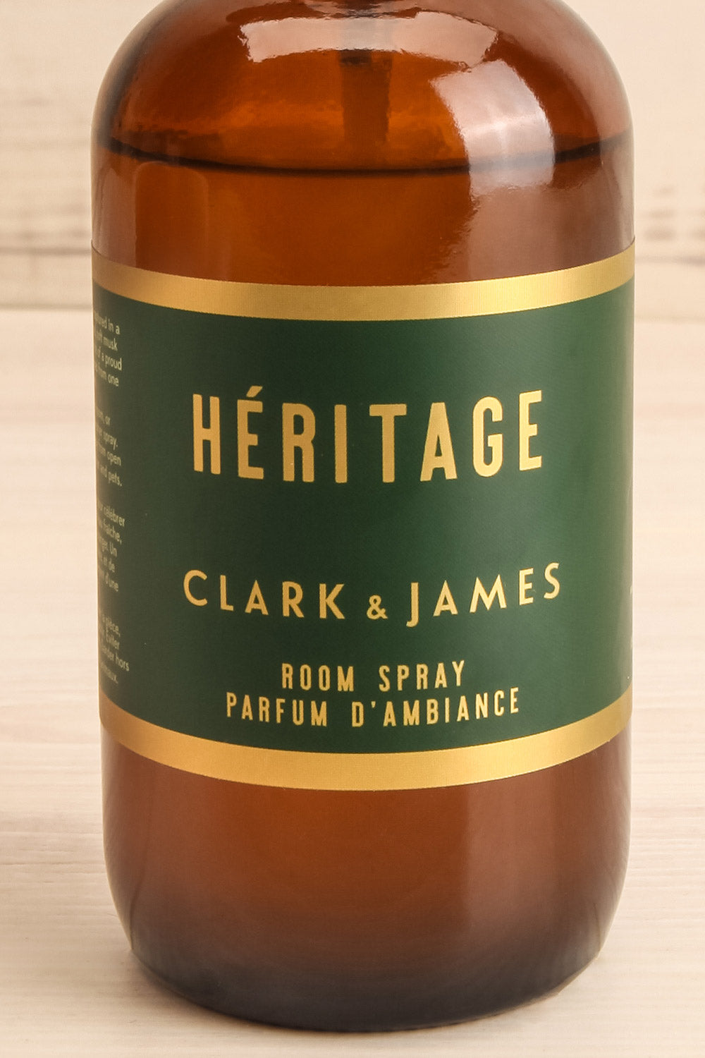 Room Spray Heritage Wood & Orange Blossoms | La petite garçonne close-up