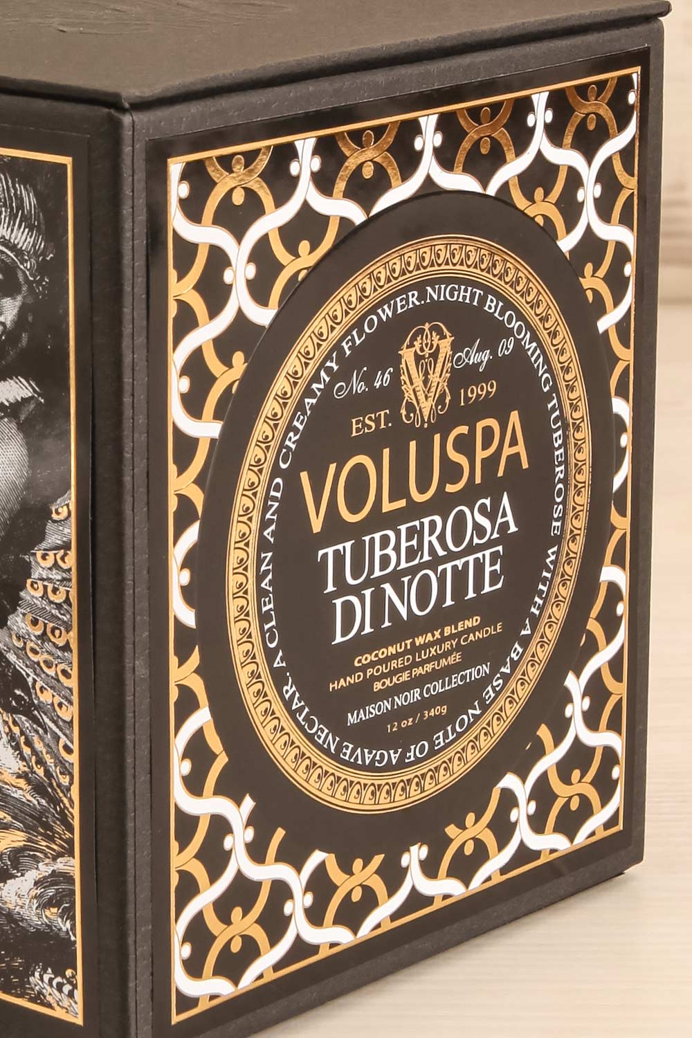Maison Candle Tuberosa Di Notte | Voluspa | La petite garçonne box close-up