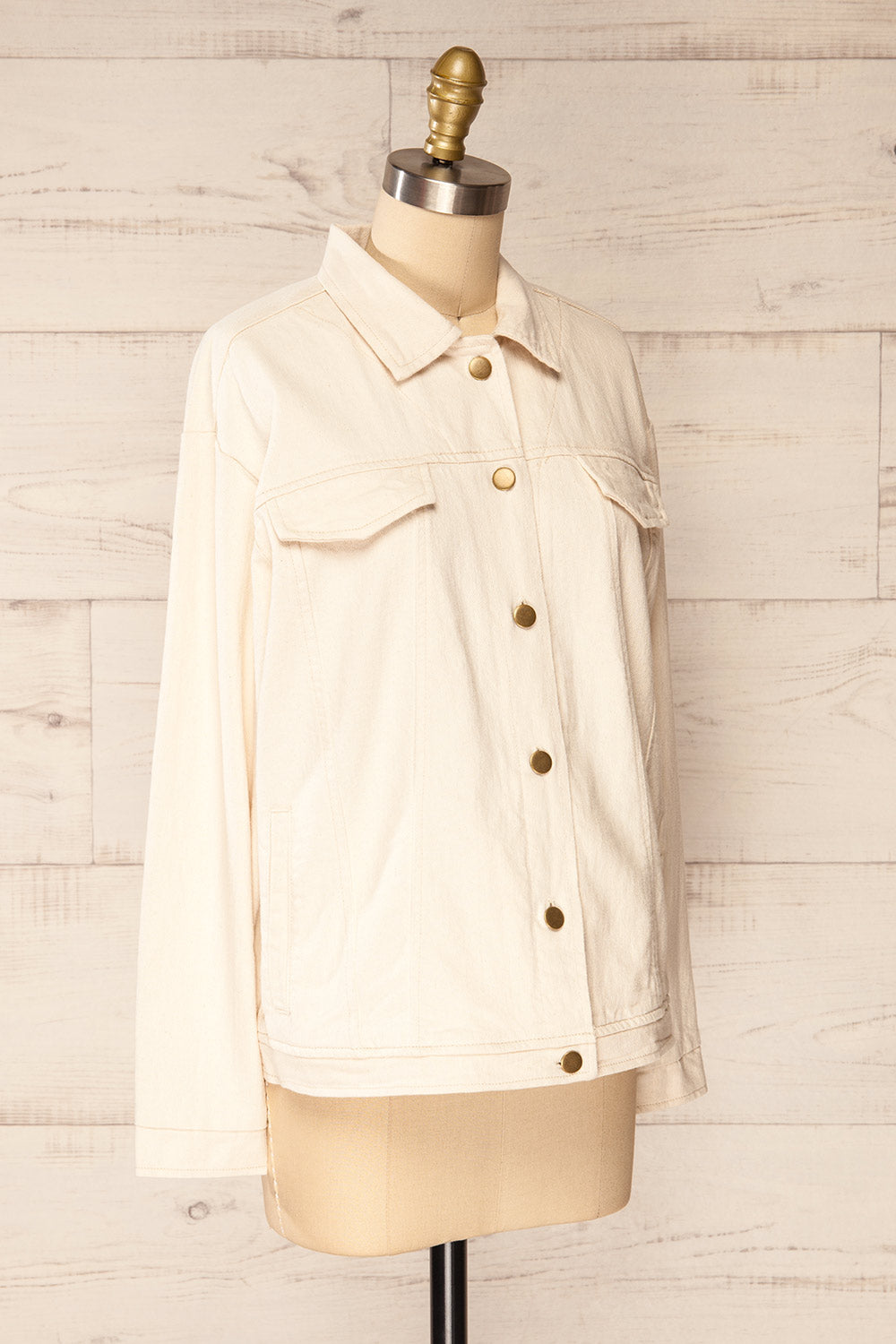 Majorque Oversized Beige Denim Shirt | La petite garçonne side view