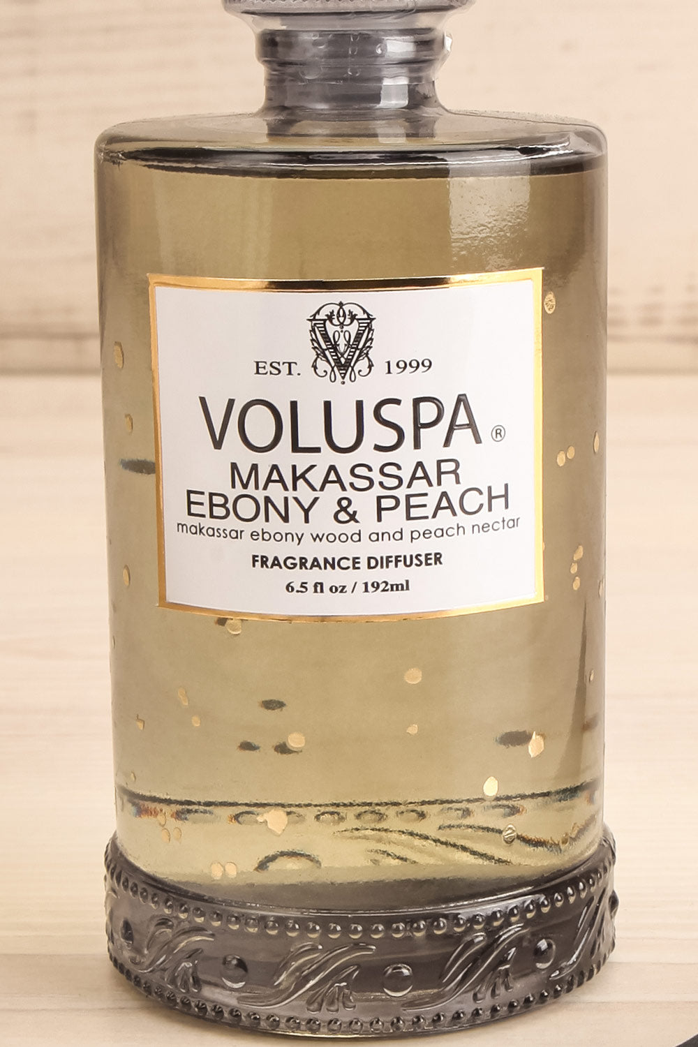 Fragrance Diffuser Makassar Ebony Peach | La petite garçonne close-up