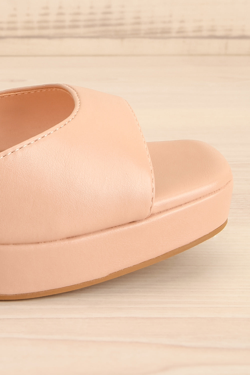 Mariguana Beige Platform Heeled Sandals | La petite garçonne front side close-up