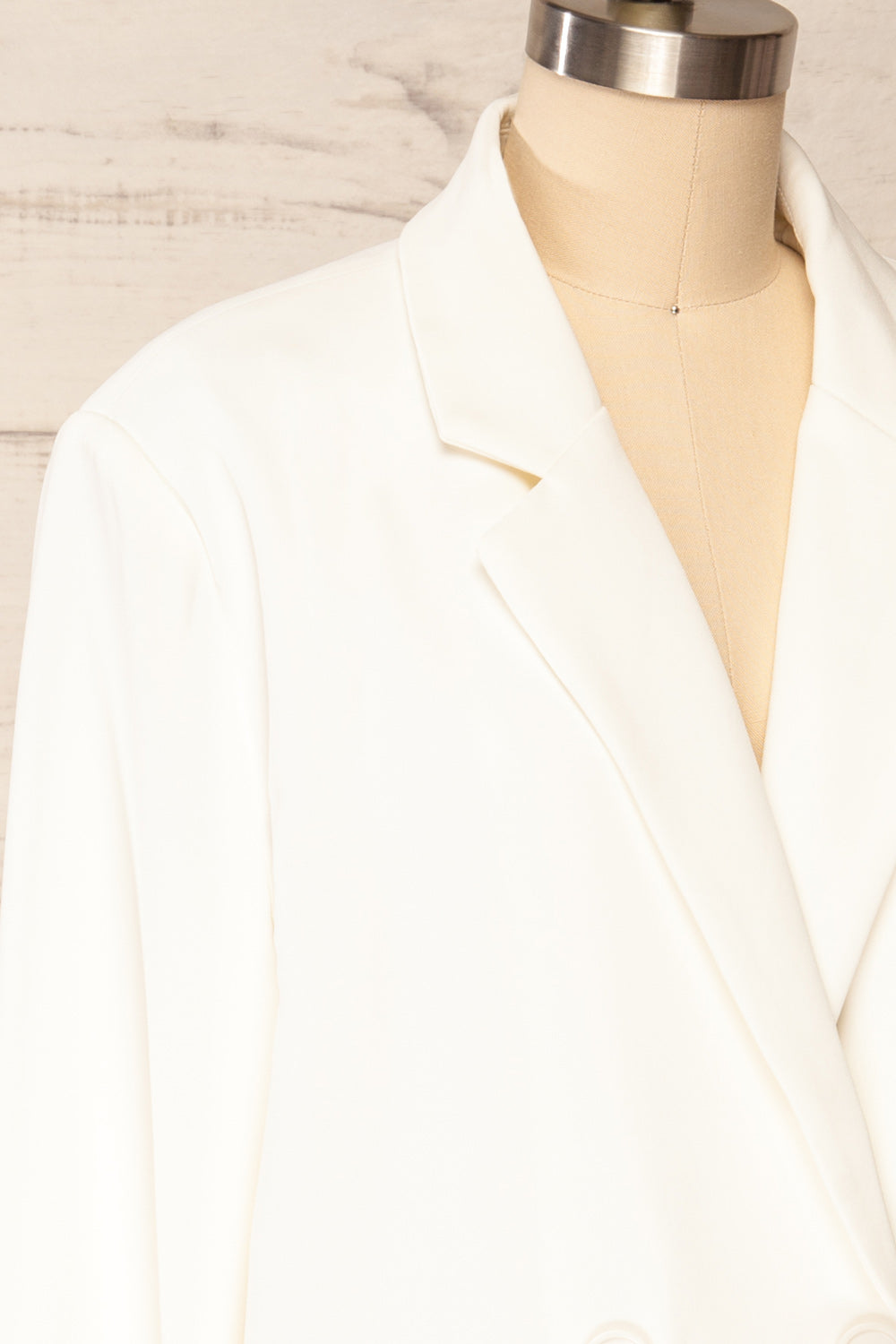 Marousi White Oversized Blazer | La petite garçonne side close up