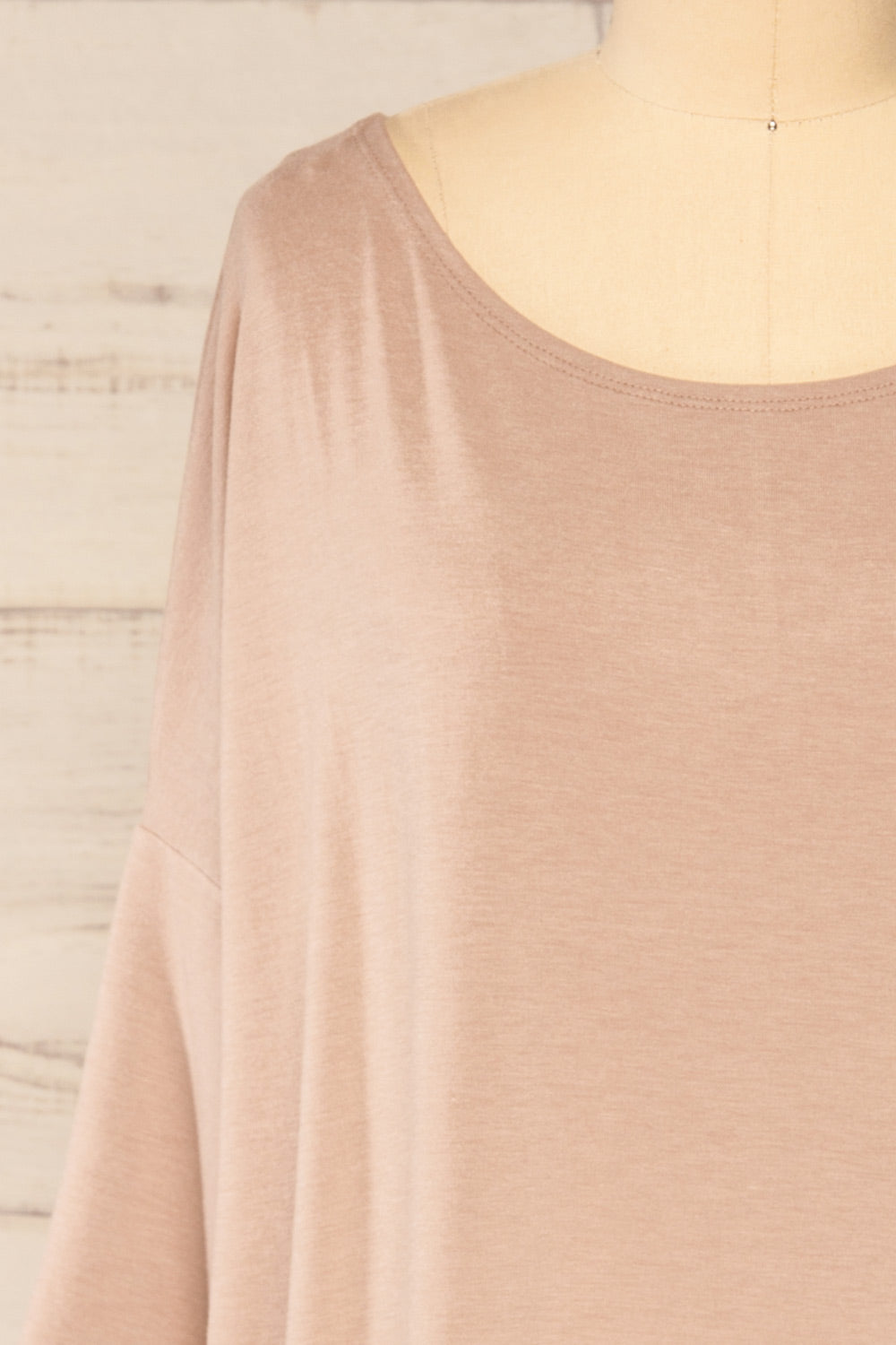 Marthine Taupe Oversized Tunic Top w/ Pockets | La petite garçonne front close-up