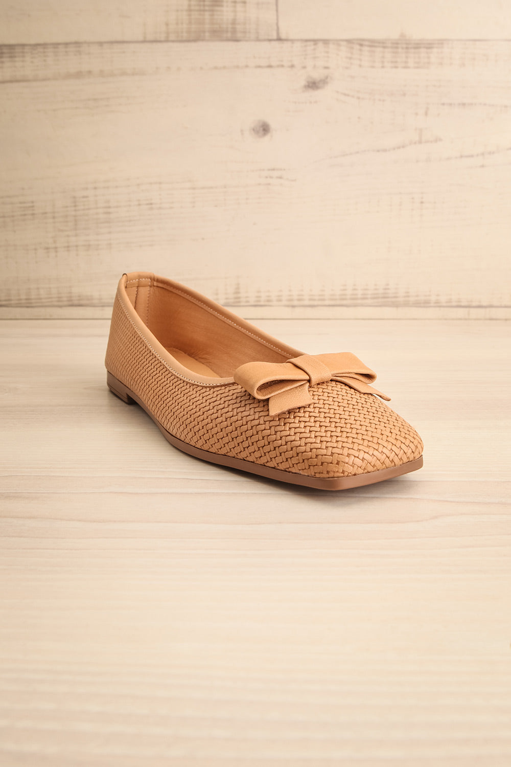 Kelowna Beige Woven Leather Ballerina Flats | La petite garçonne front view