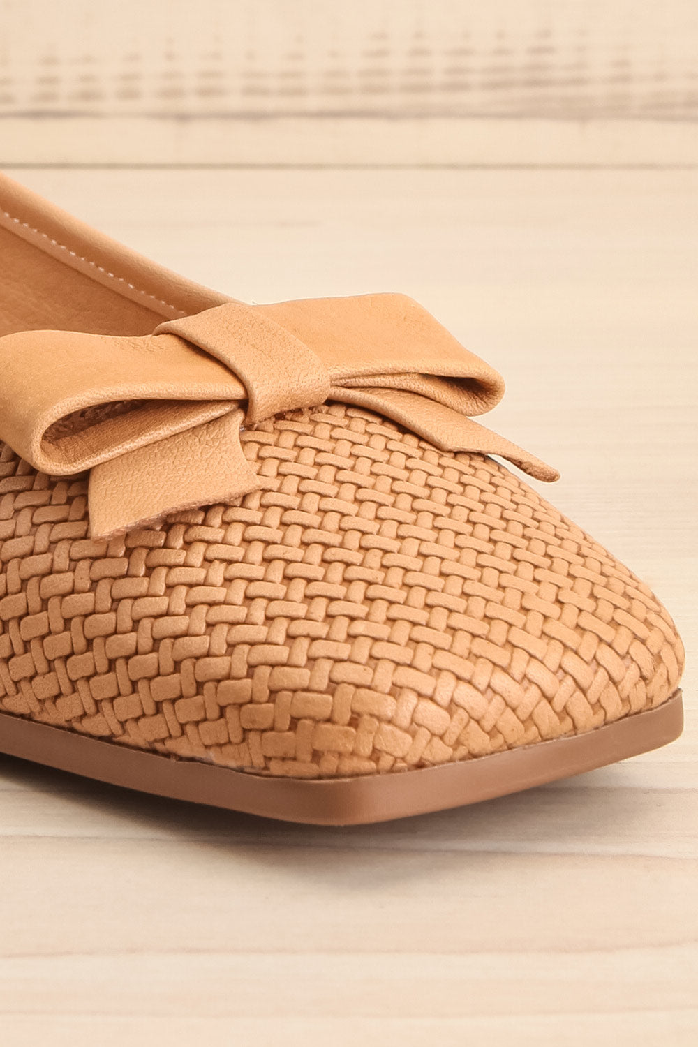 Kelowna Beige Woven Leather Ballerina Flats | La petite garçonne front close-up