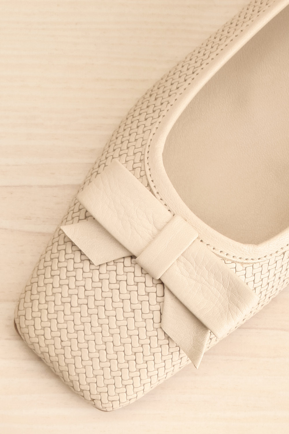 Kelowna Ivory Woven Leather Ballerina Flats | La petite garçonne flat close-up