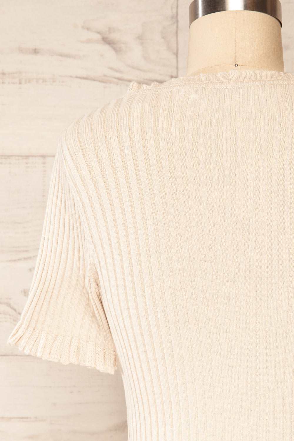 Mikro Beige Floral Short Sleeve Cardigan | La petite garçonne back close up