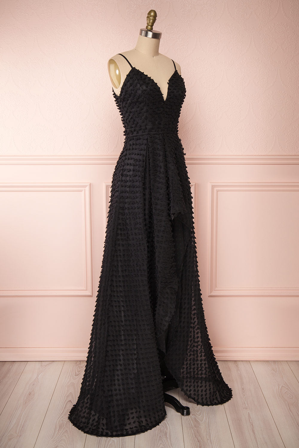 Minjee Black Maxi Dress | Robe Longue | Boutique 1861 side view