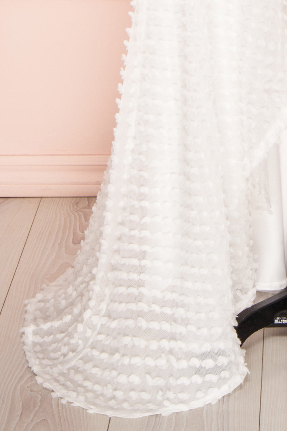 Minjee Ivory Maxi Dress | Robe Longue | Boudoir 1861 bottom close-up