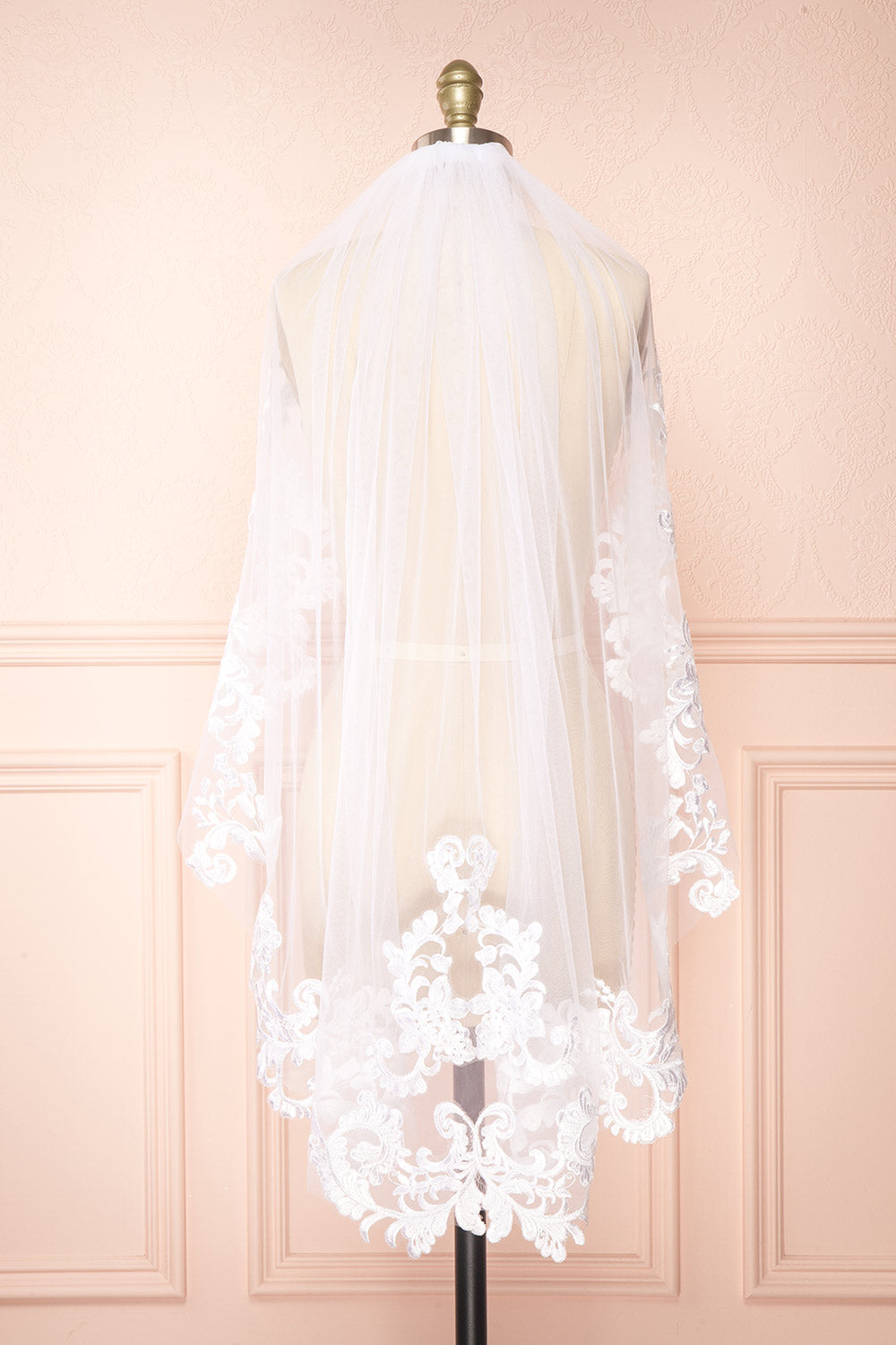 Monoceros White | Mesh Wedding Veil w/ Lace Detail