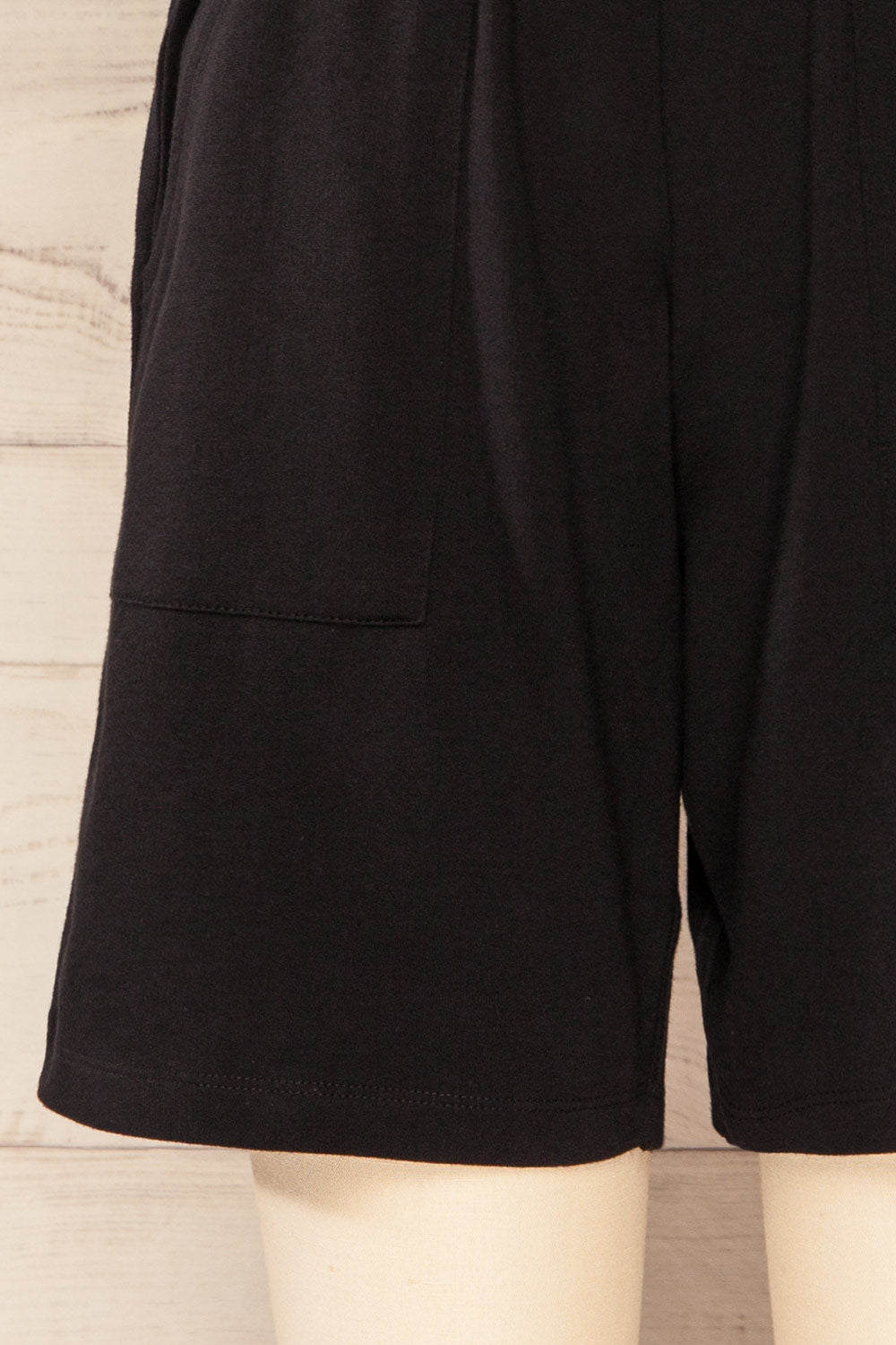 Naas Black Jogger Short With Pockets | La petite garçonne bottom