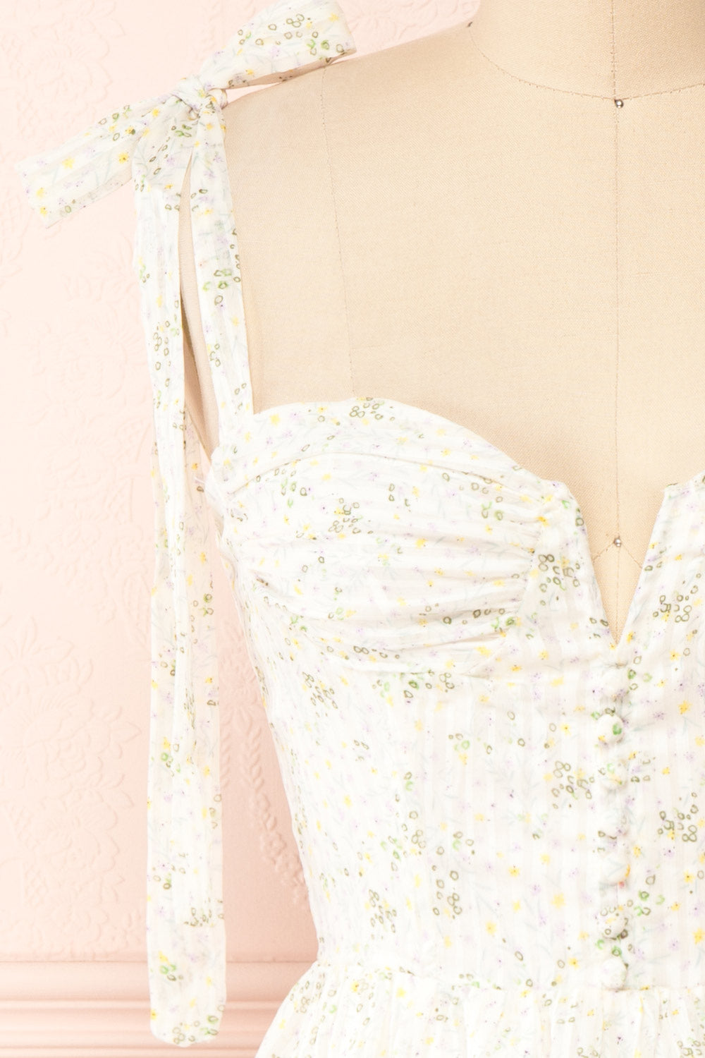 Narnia Short Floral Dress w/ Sweetheart Neckline | Boutique 1861 front close-up