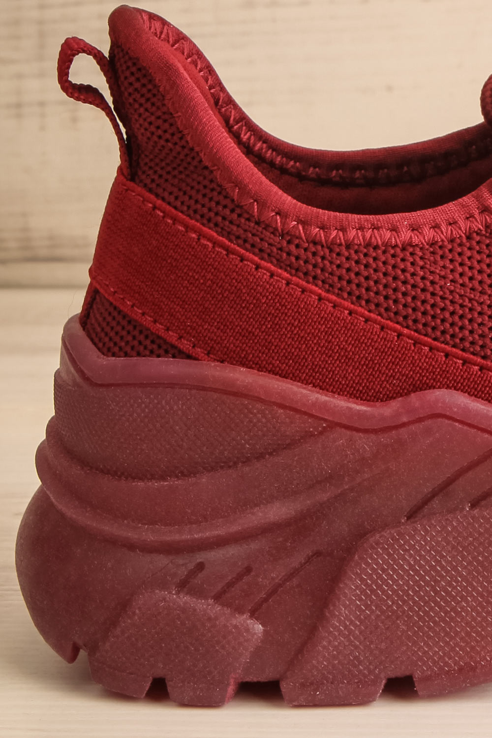 Nikey Beige Lace-Up Sneakers | La petite garçonne side back close-up