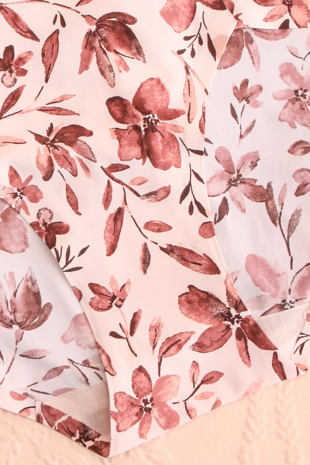 Nora 3-pack Seamless Mid-Rise Underwear | Boutique 1861 flat close-up