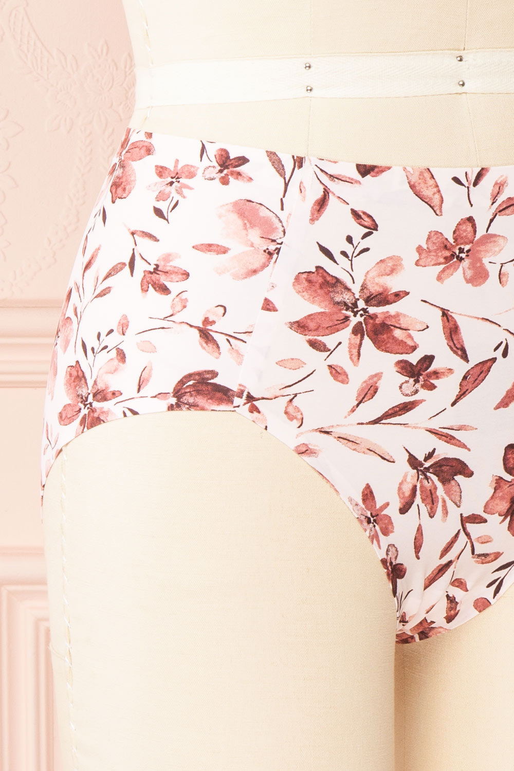 Nora 3-pack Seamless Mid-Rise Underwear | Boutique 1861 side flower close-up