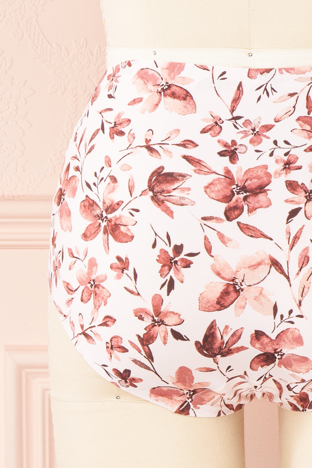 Nora 3-pack Seamless Mid-Rise Underwear | Boutique 1861 back flower close-up