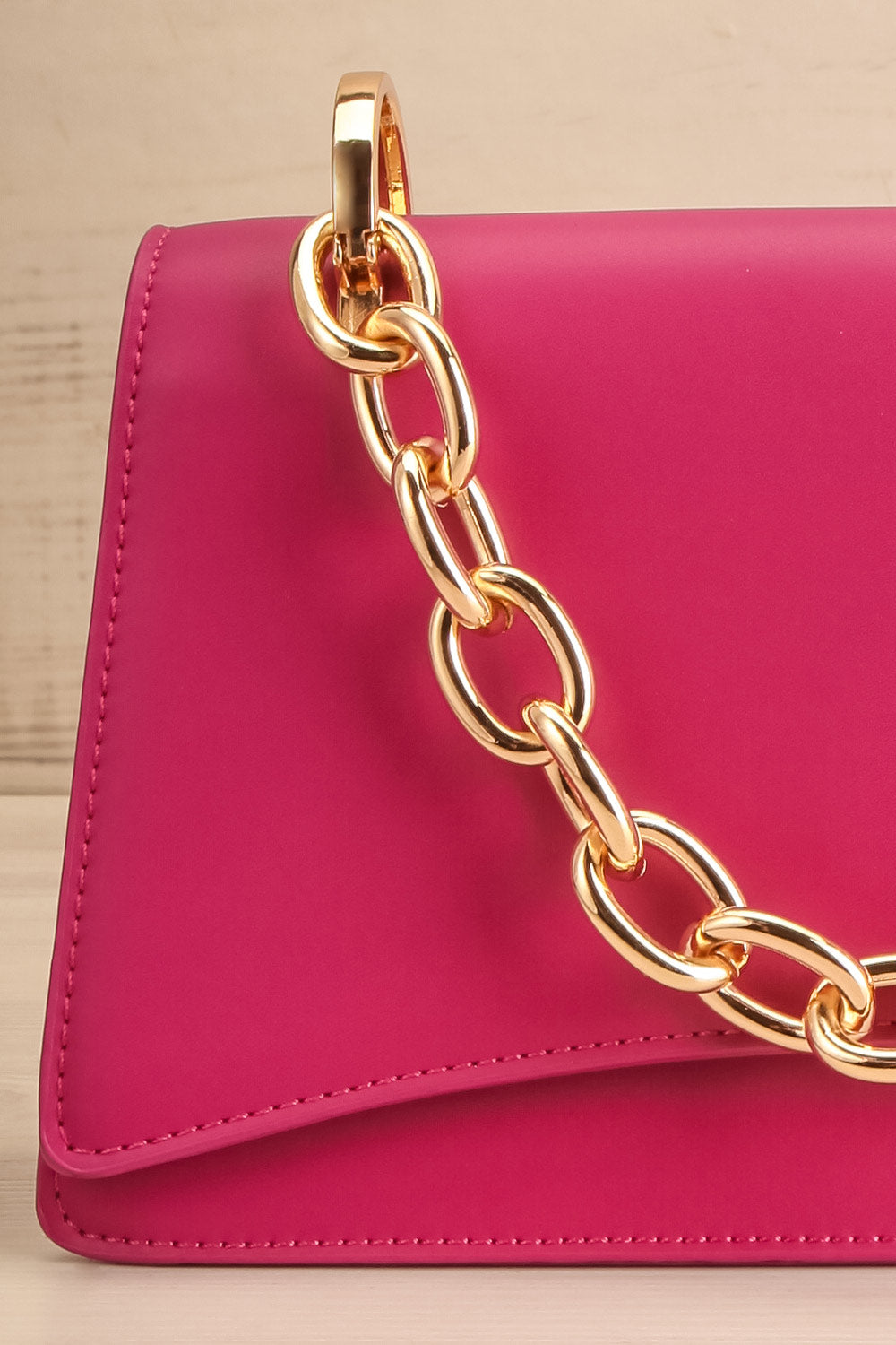Novina Fuchsia Faux-Leather Crossbody Handbag | La petite garçonne front close-up