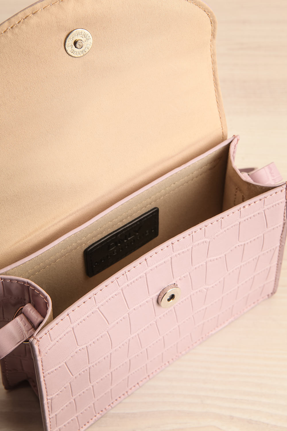 Oakland Black Faux Croc Crossbody Bag | La petite garçonne open view