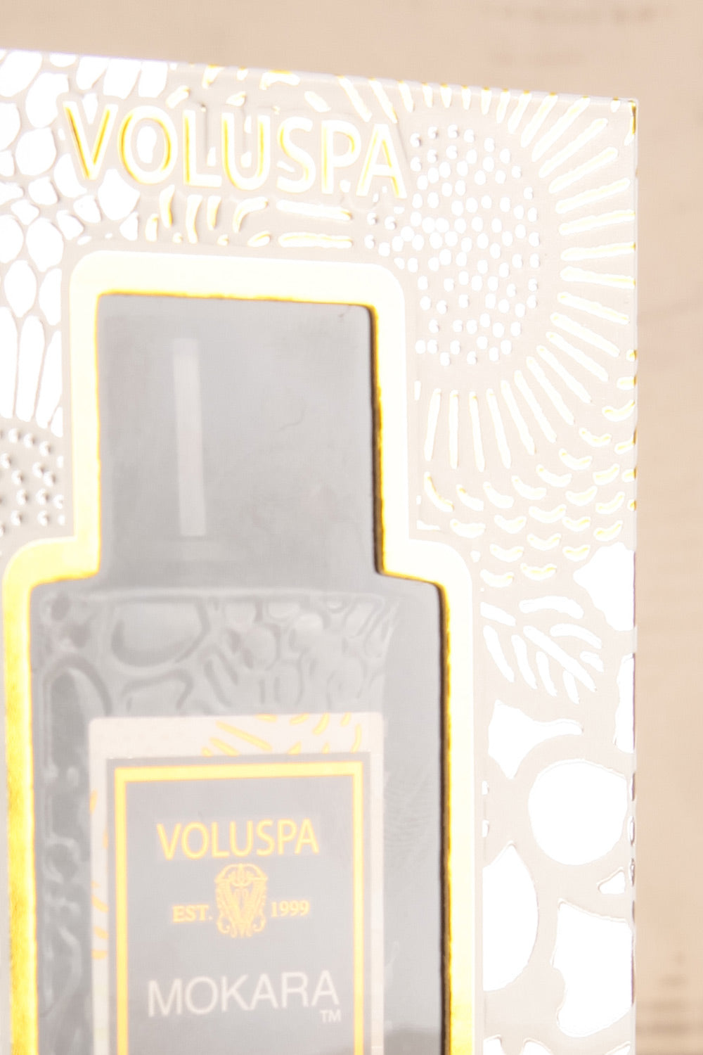 Oil for Diffuser Mokara by Voluspa | La petite garçonne box close-up