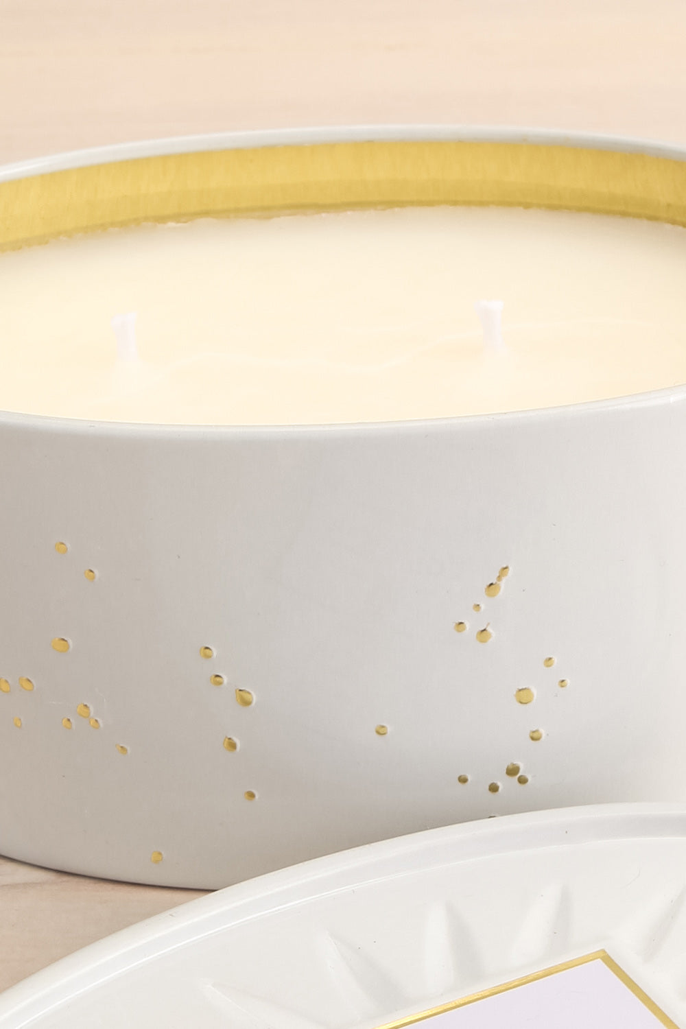 Oval Tin Candle Bourbon Vanille | La Petite Garçonne Chpt. 2 5