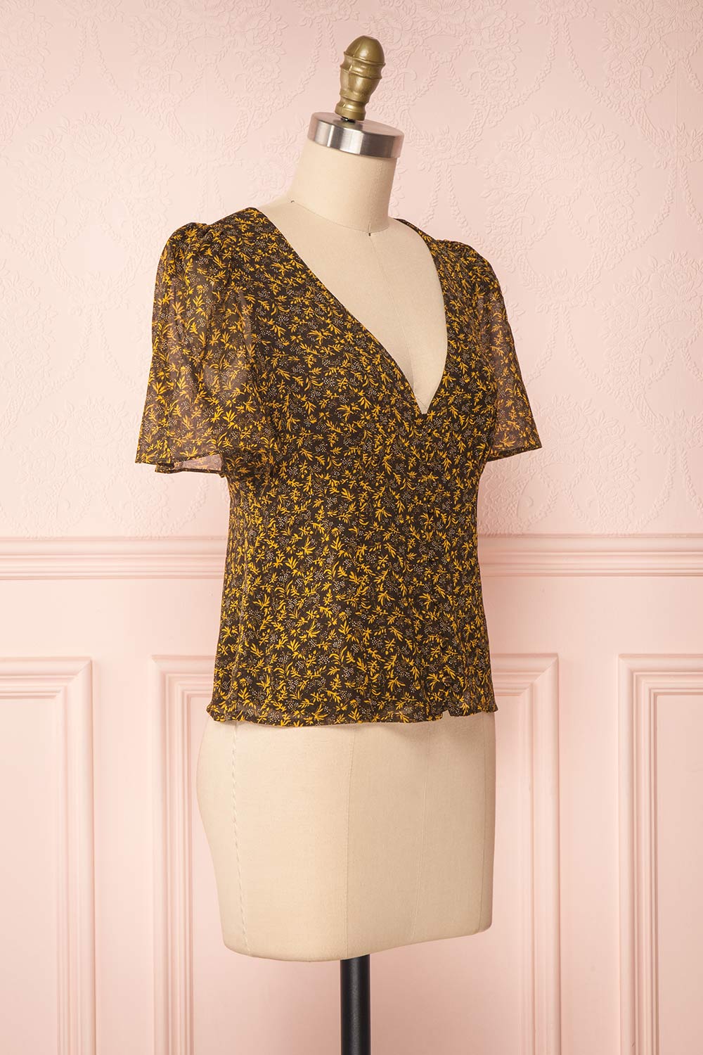Pascalinne Brown Button-Up Top | Haut à Motif side view | Boutique 1861