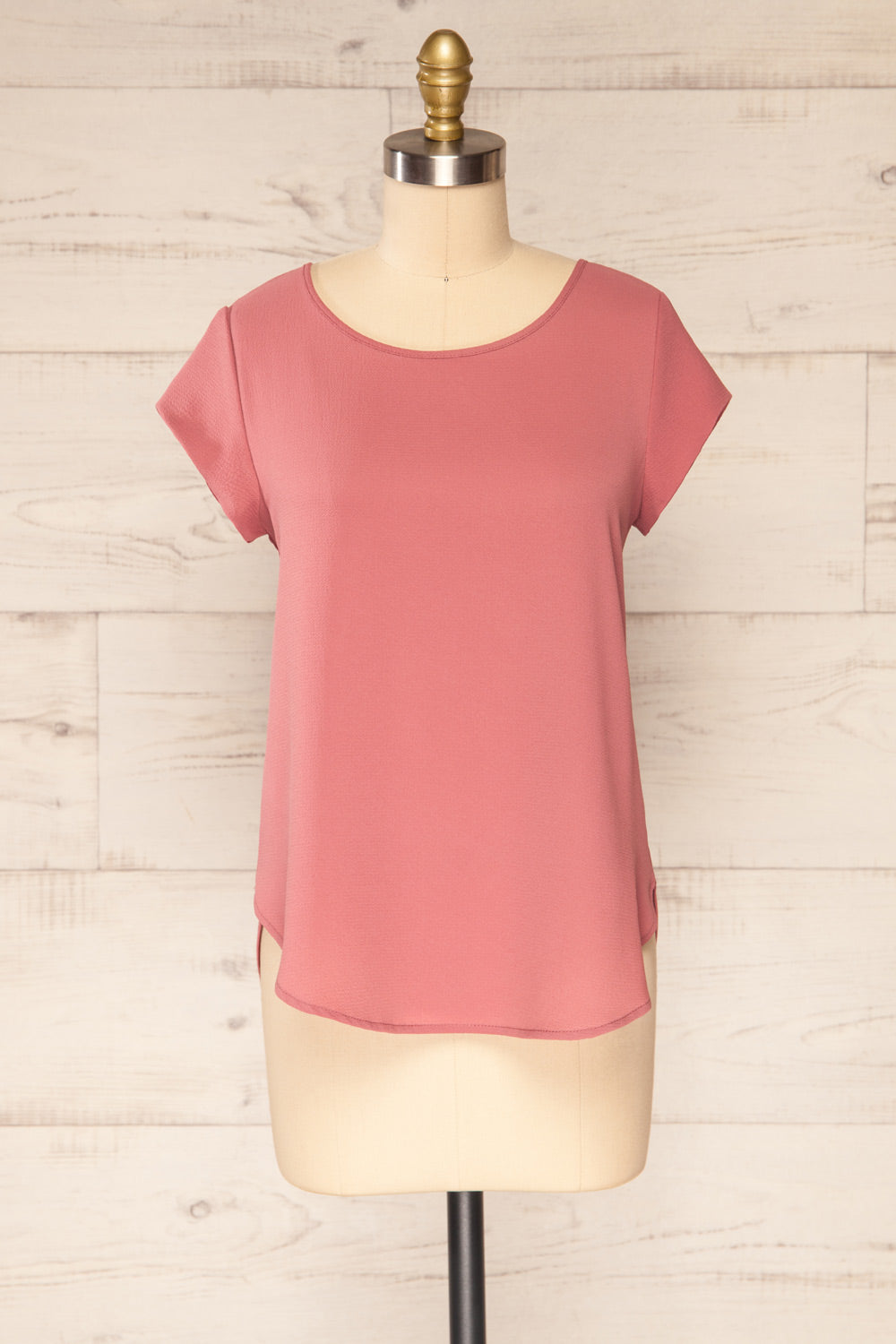 Perth Pink Crepe Short Sleeve Blouse | La petite garçonne front view