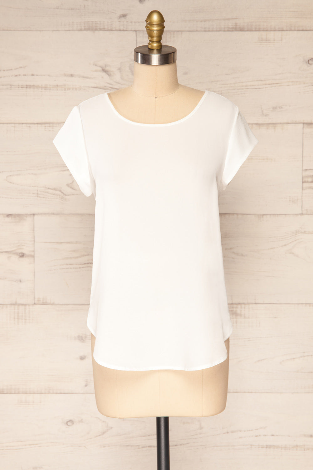 Perth White Crepe Short Sleeve Blouse | La petite garçonne front view