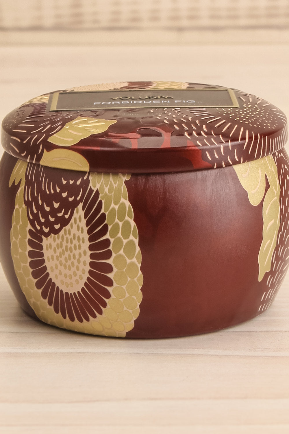 Petite Tin Candle Forbidden Fig | Voluspa | La petite garçonne close-up