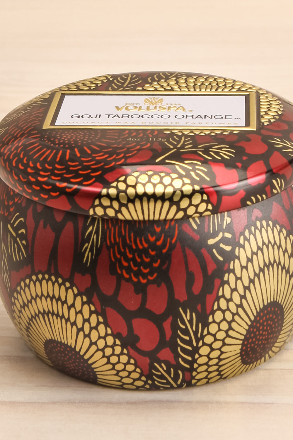 Petite Tin Candle Goji Tarocco Orange | Voluspa | La petite garçonne closed close-up