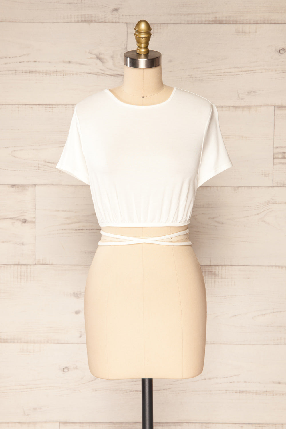 Pisz White Short Sleeve Drawstring Crop Top | La petite garçonne front view