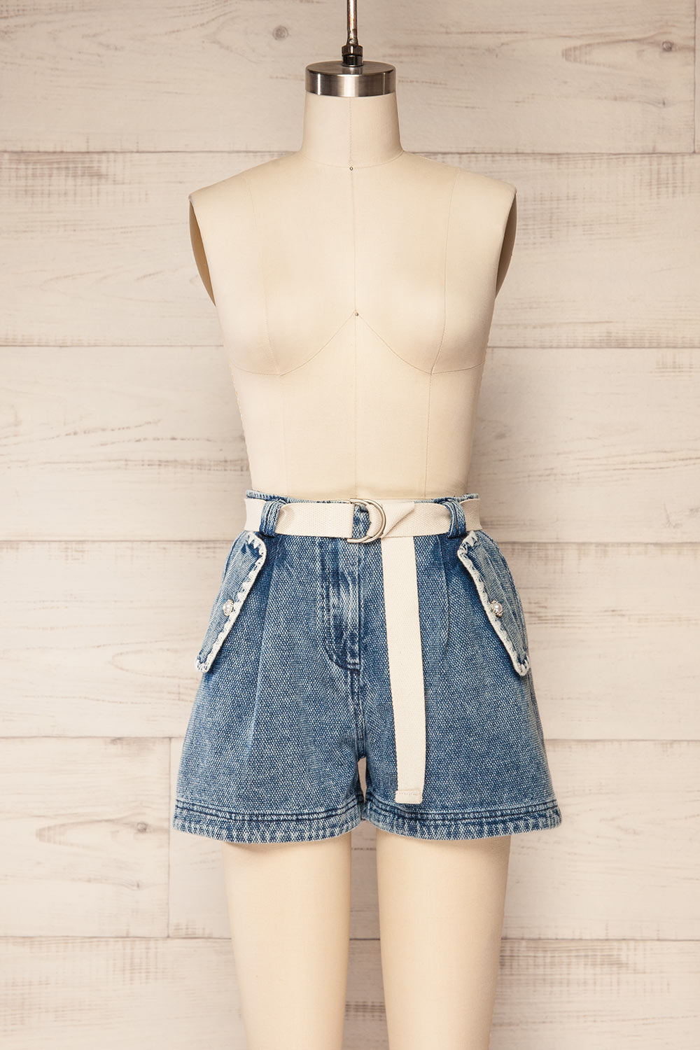 Portland High-Waisted Shorts w/ Belt | La petite garçonne front view