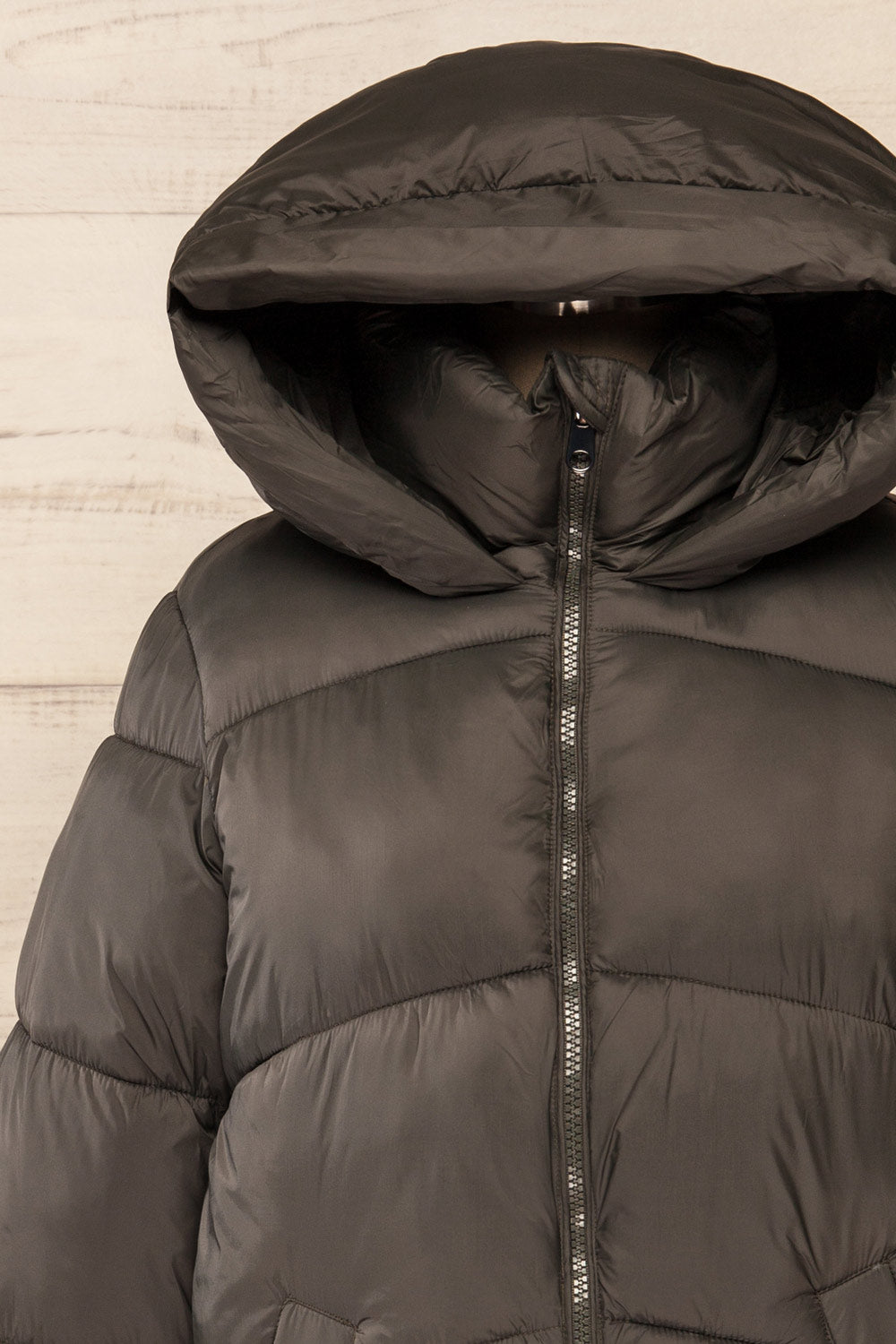 Rasdale Charcoal Short Puffer Coat | La petite garçonne front close up hood