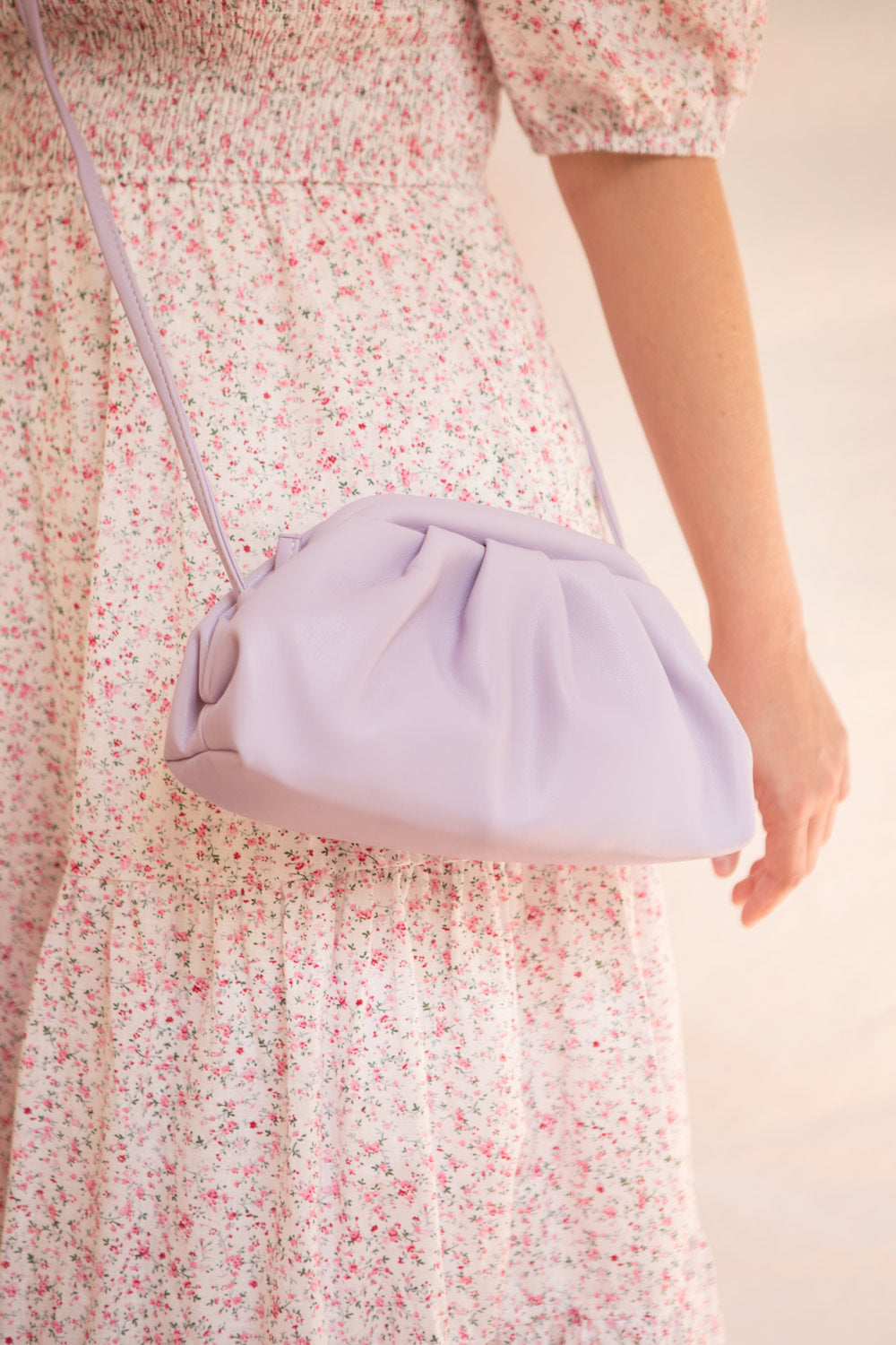 Ratibago Lilac Faux-Leather Pouch Handbag | La petite garçonne model