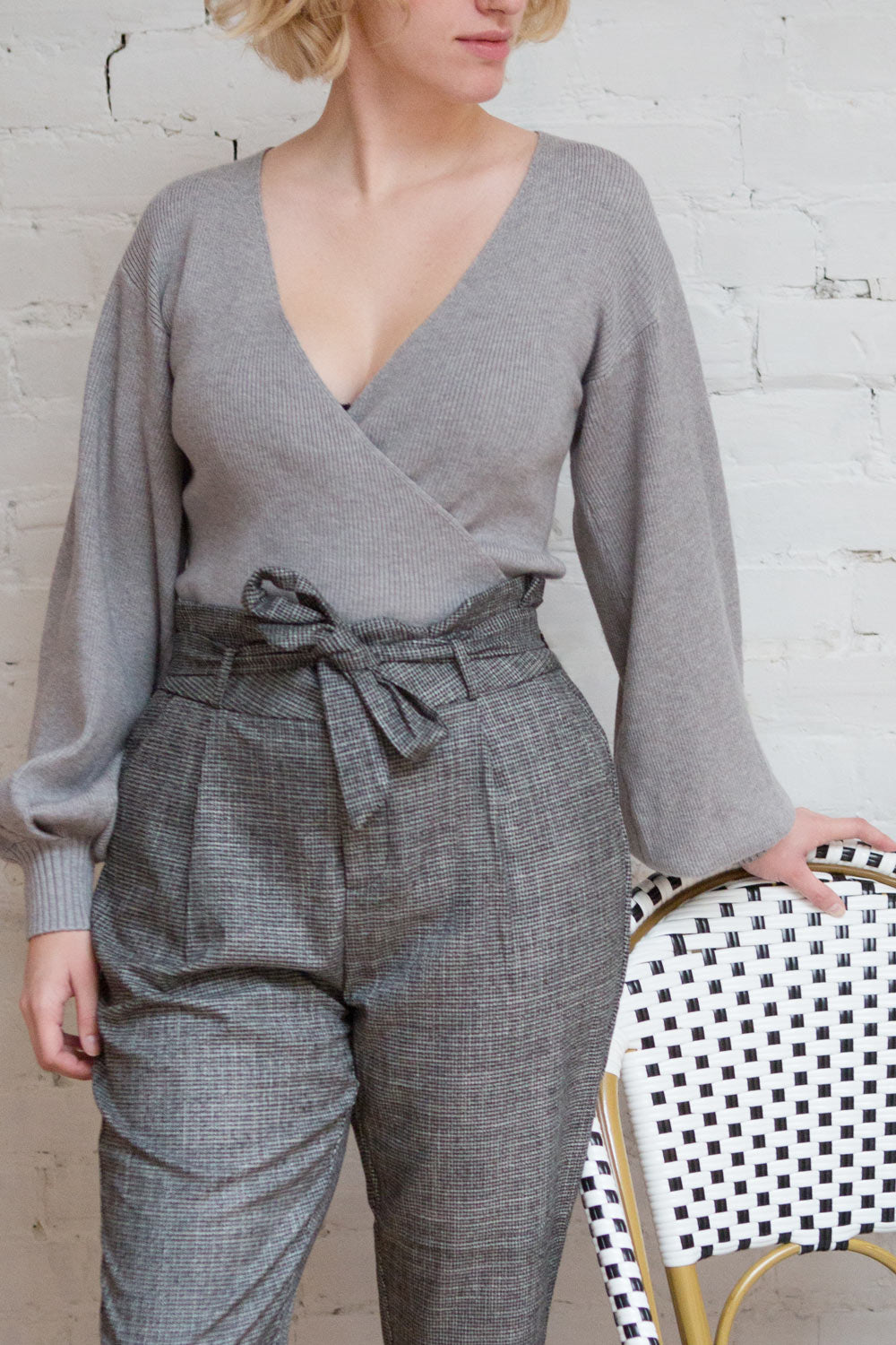 Recz Grey Knit Long Puffy Sleeve Wrap Top | La petite garçonne model