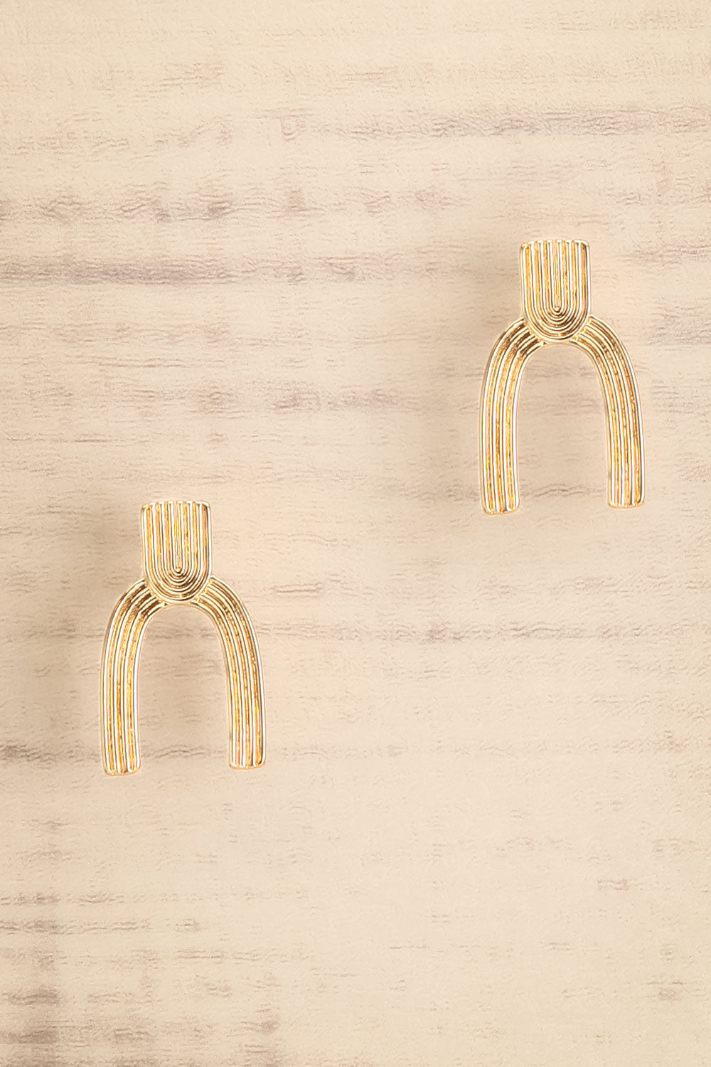 RONWE OR/GOLD close-up