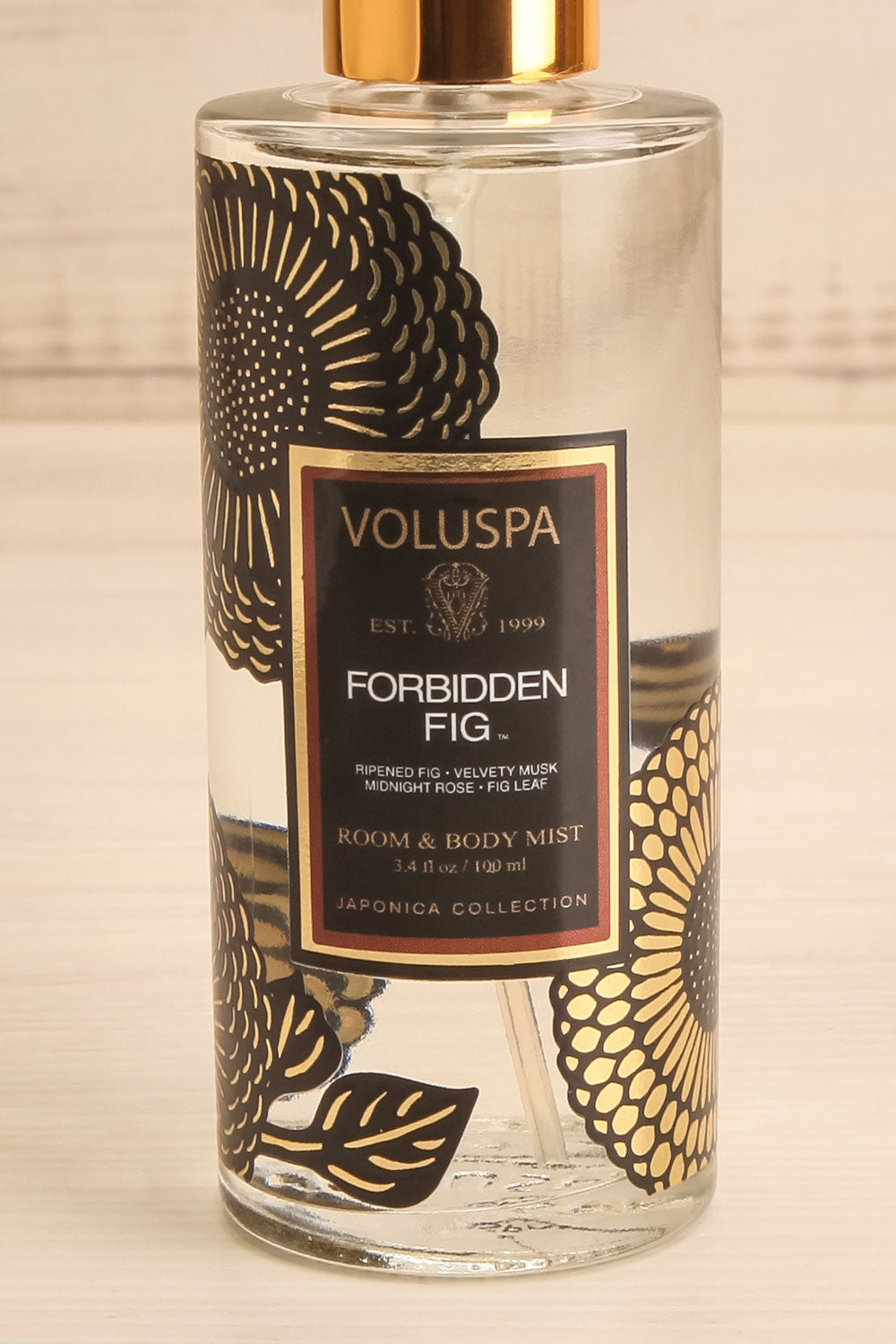Room & Body Mist Forbidden Fig | Voluspa | La petite garçonne close-up