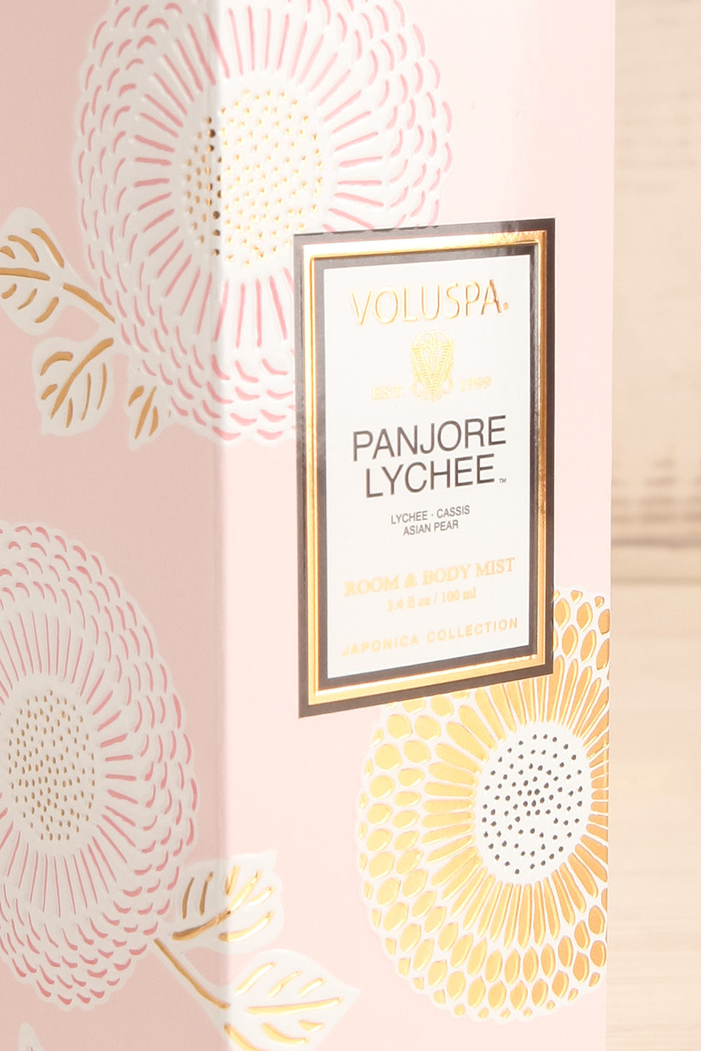 Room & Body Mist Panjore Lychee | La petite garçonne box close-up