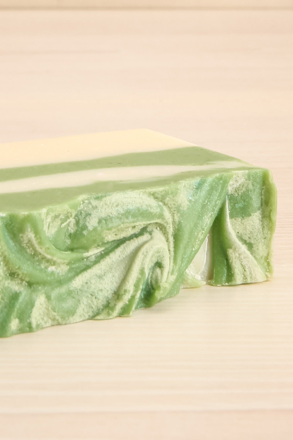 Savon Conifere et Champagne Perfumed Soap | La petite garçonne flat close-up