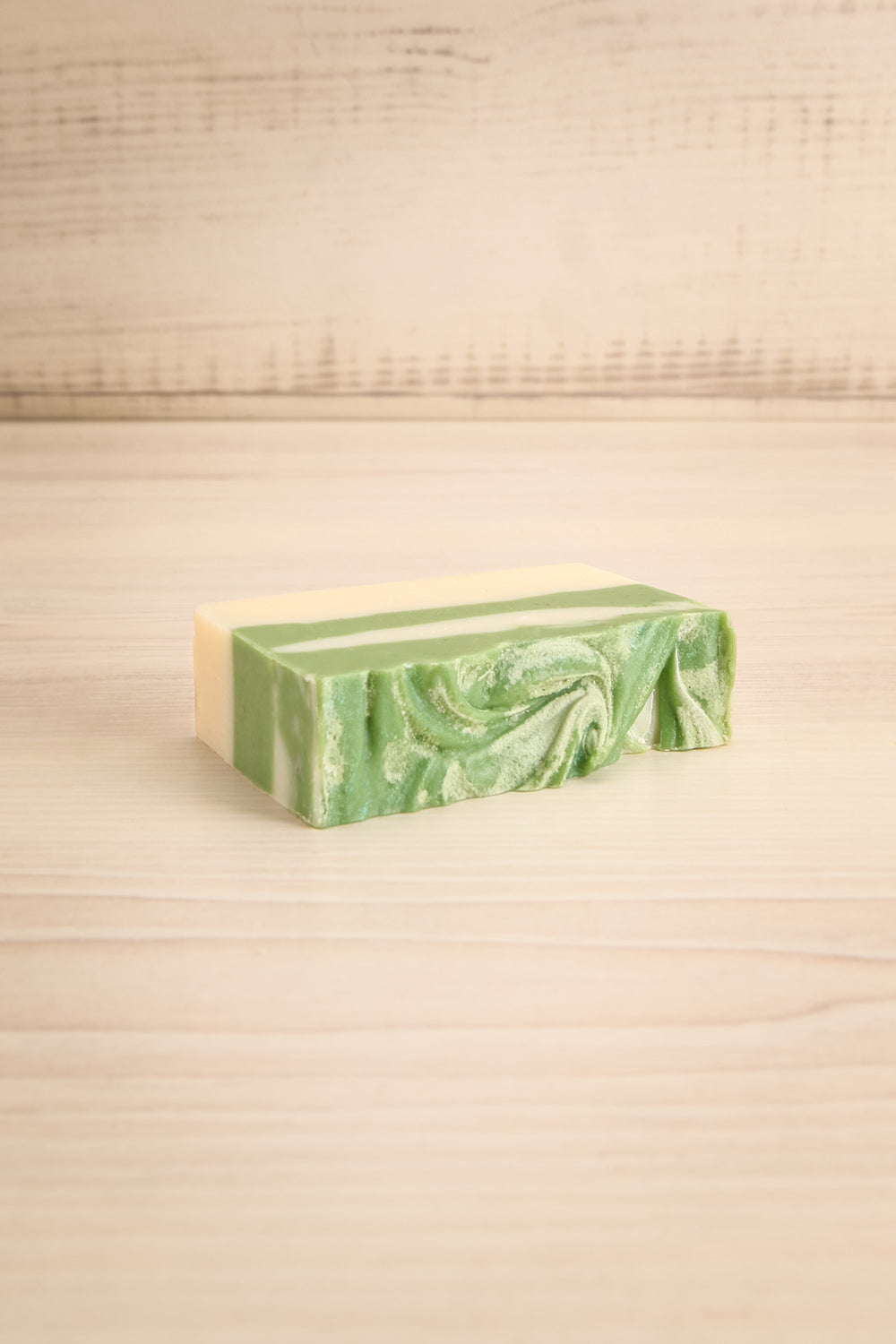 Savon Conifere et Champagne Perfumed Soap | La petite garçonne flat view