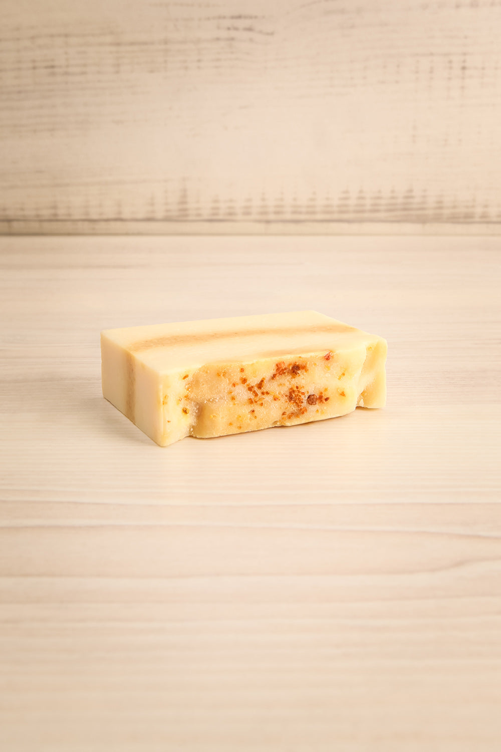 Savon Genévrier et Orange Perfumed Soap | La Petite Garçonne flat view