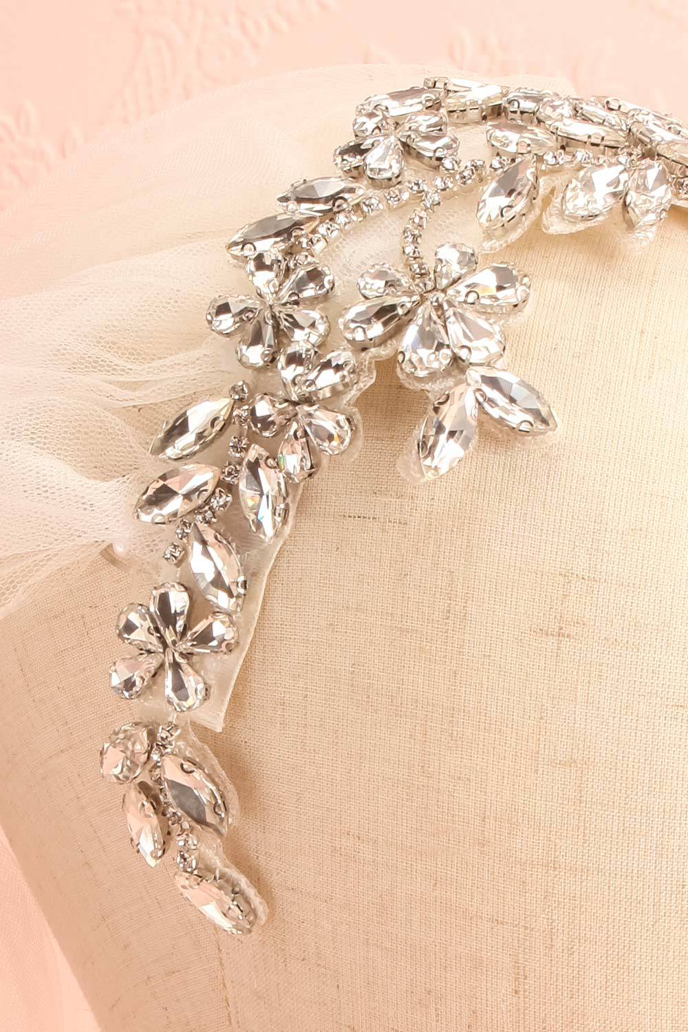 Serena Ivory Rhinestones Hair Comb Wedding Veil | Boudoir 1861 close-up