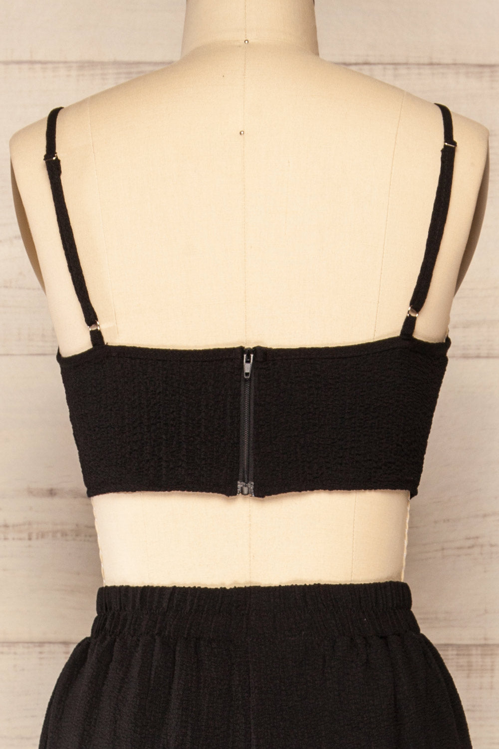 Set Allyf Black Crop Top And Pants Set | La Petite Garçonne back close-up