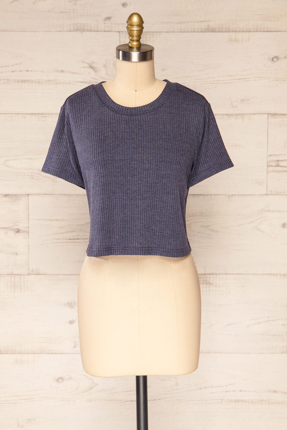 Set Dignes Navy Ribbed T-Shirt & Shorts Set | La petite garçonne top front view